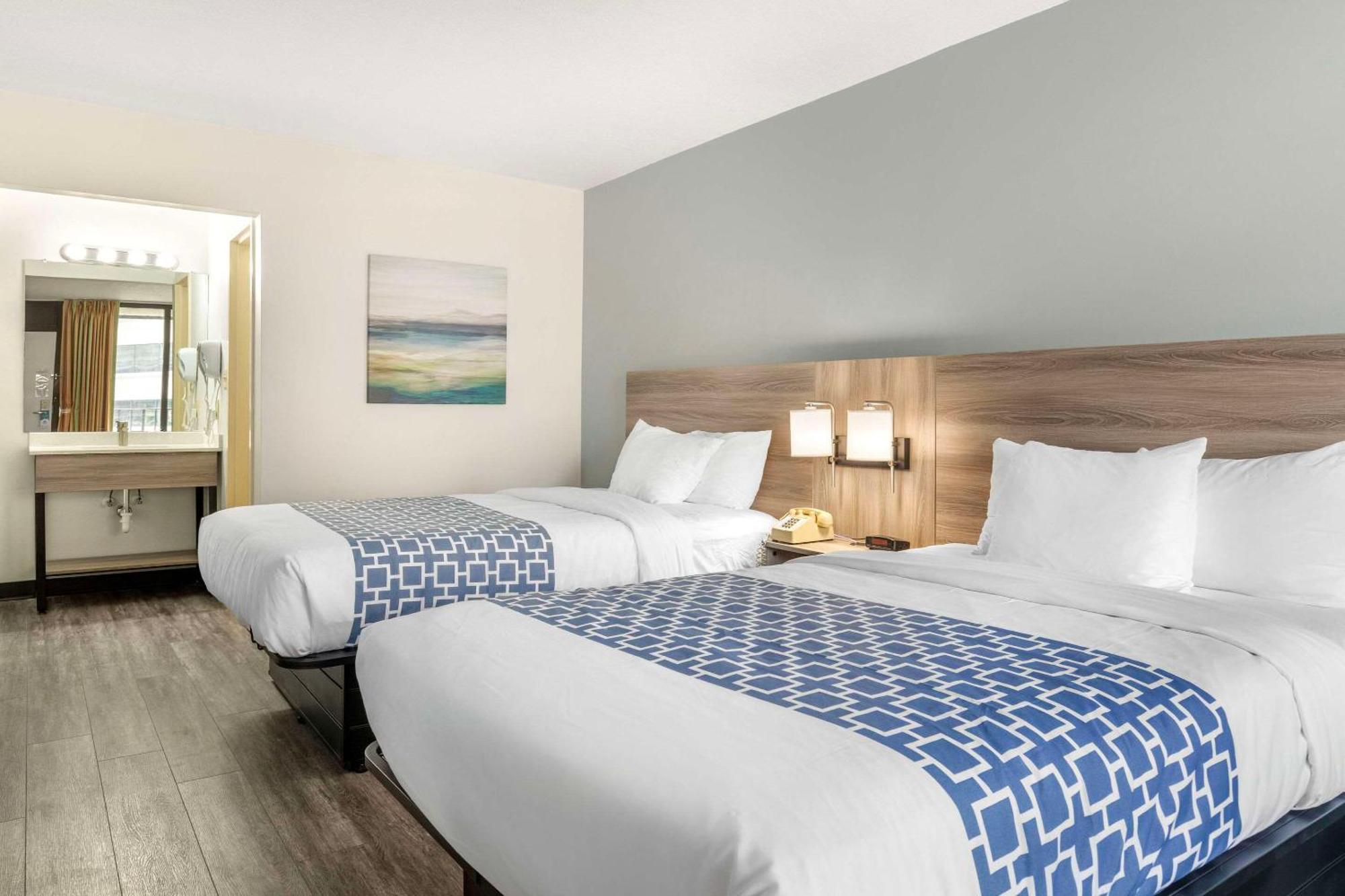 Suburban Studios Tysons Corner Vienna Esterno foto